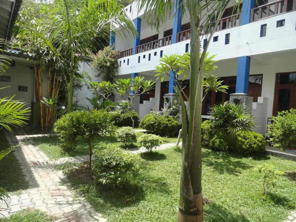 Hotel Aaradhya Mirissa Exterior foto