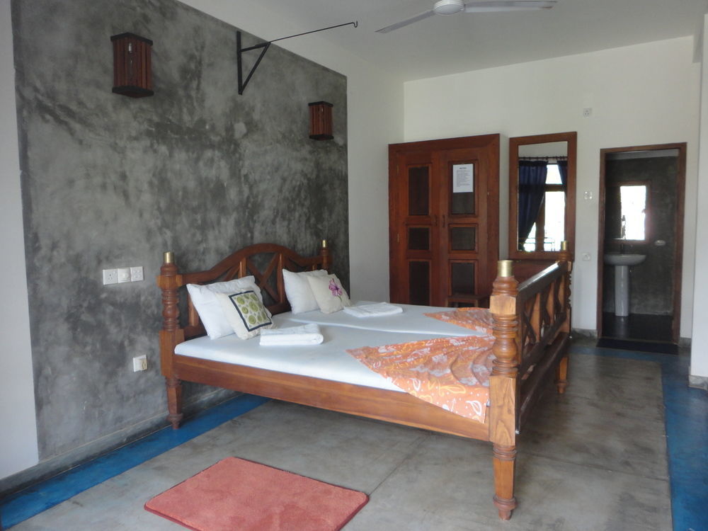 Hotel Aaradhya Mirissa Exterior foto