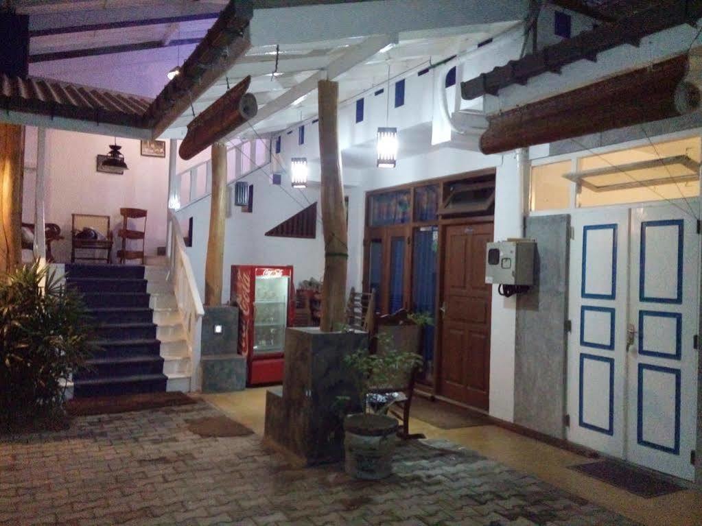 Hotel Aaradhya Mirissa Exterior foto