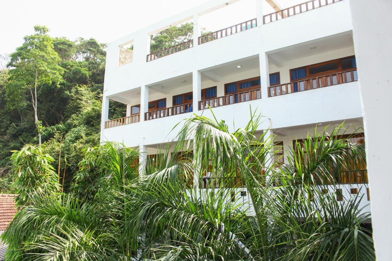 Hotel Aaradhya Mirissa Exterior foto